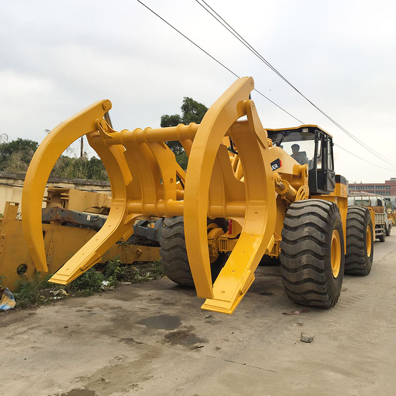 25-тонный фронтальный лесопогрузчик с технологией Caterpillar